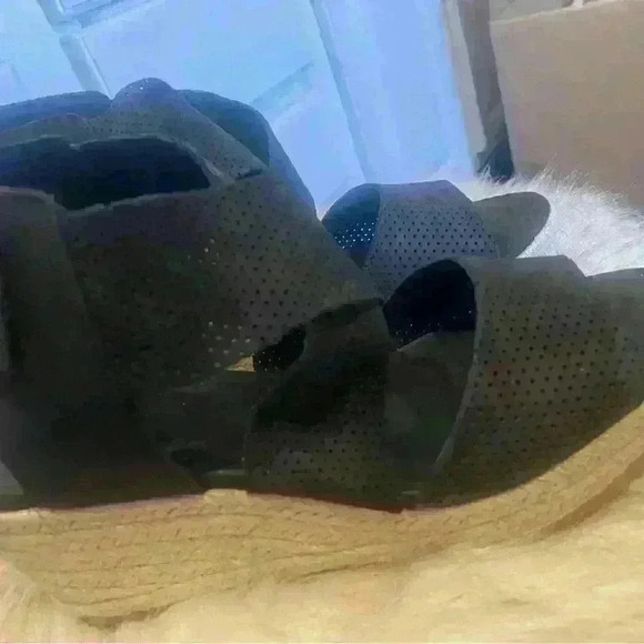 Eileen Fisher espadrille sandals in black suede material. Size 8 1/2. Never worn - Picture 2 of 7